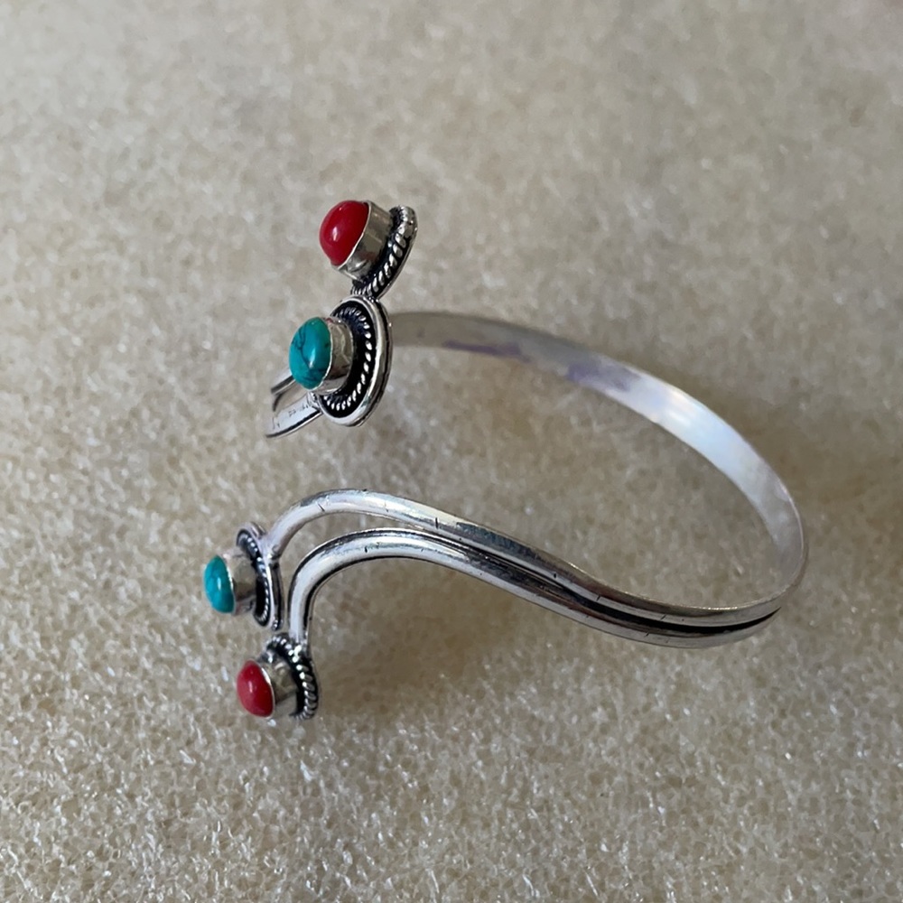 Vintage Silver-Tone Bracelet with Red and Turquoise Cabochons - Picture 3 of 4